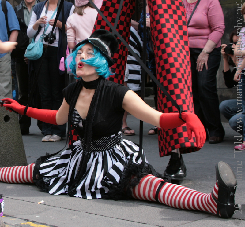 Street performer at the Edinburgh fringe festival.